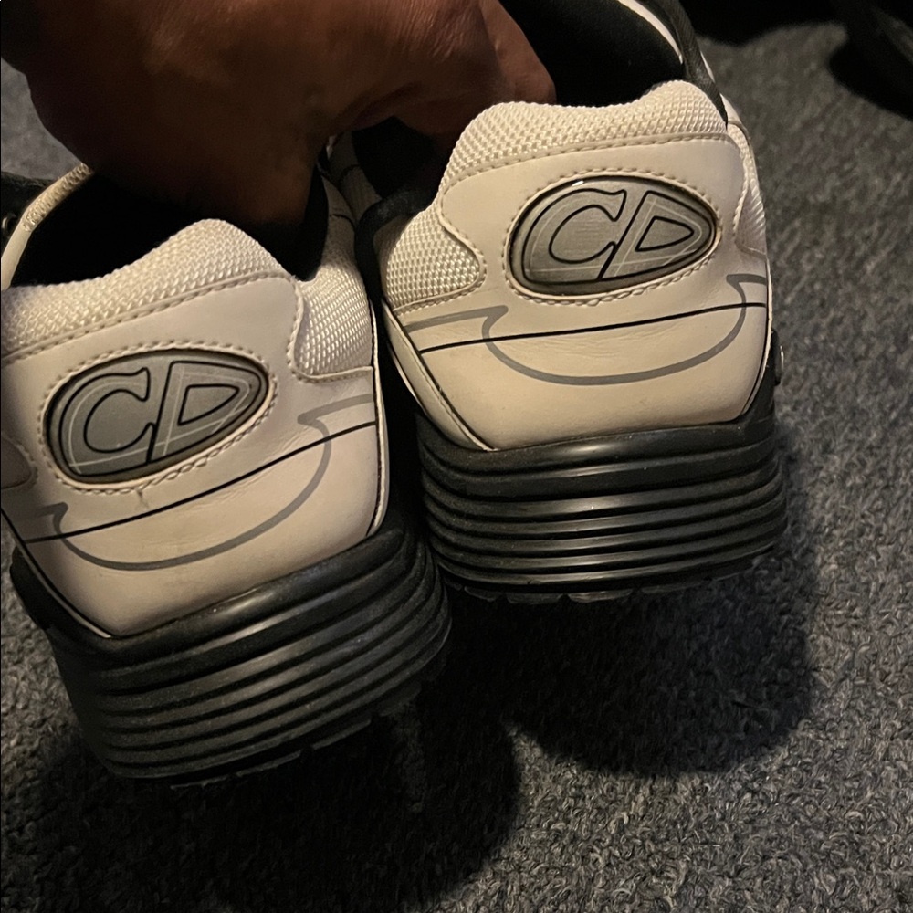 Dior Men's White and Black Runner Sneakers - Picture 6 of 6